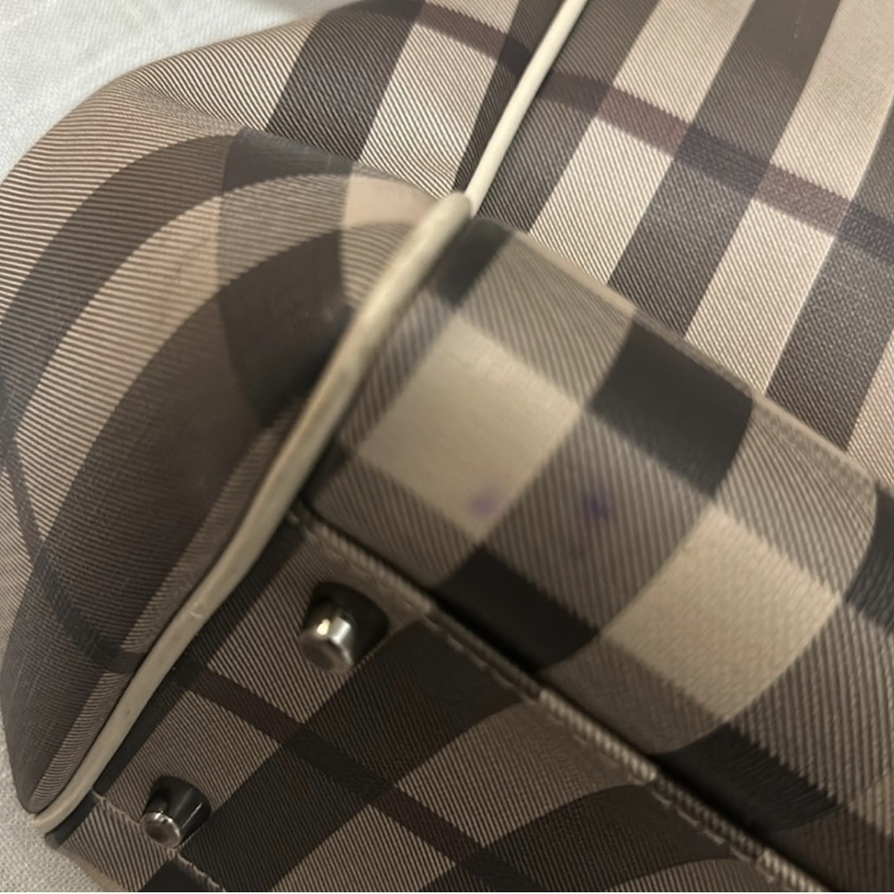 Burberry Cantebury Smoke Check Gray Plaid Tote with Cream Handles Preloved! - Picture 7 of 13